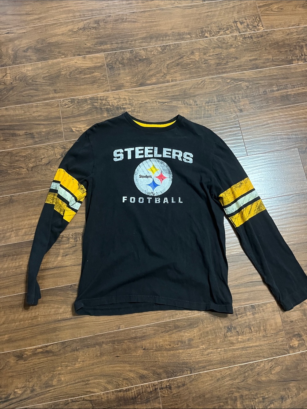Women’s Steelers Black Long Sleeve Tee with Yellow Stripe